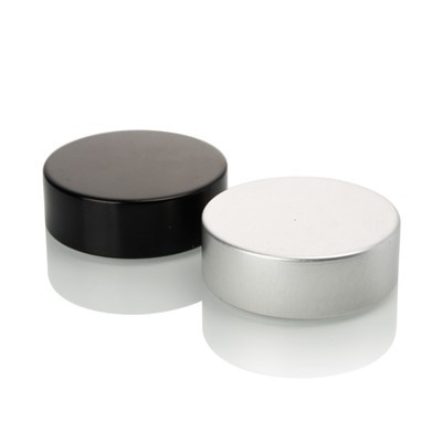 How do wine bottle screw caps compare to glass stoppers?