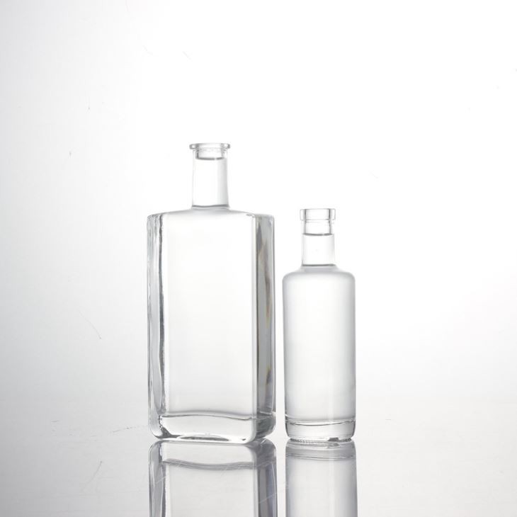 Clear Gin Vodka Glass Bottle With Cork Stopper