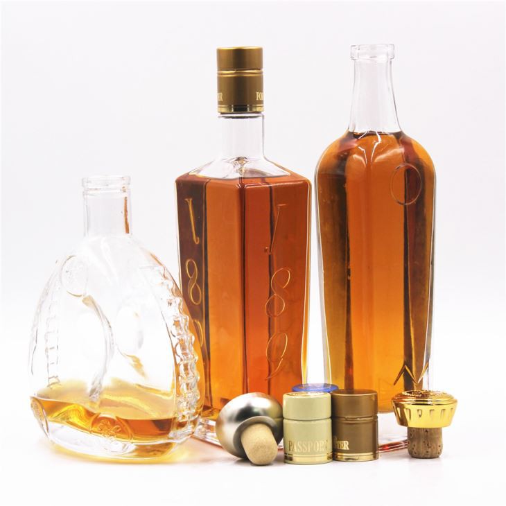 750ml Square Embossed Logo Glass Bottle