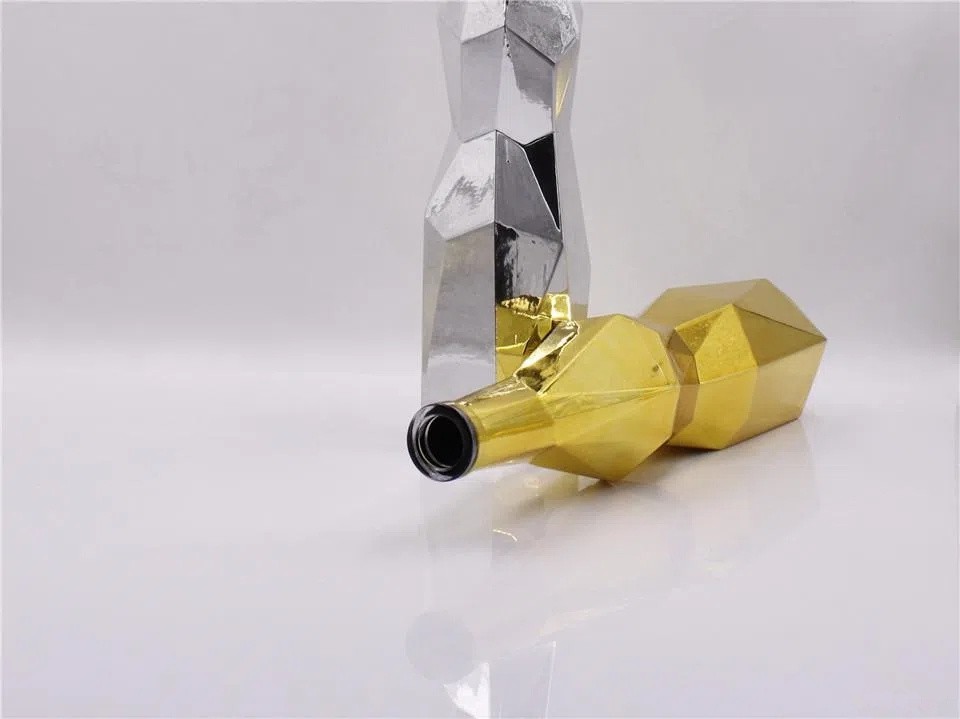 750ml Diamond Glass Bottle